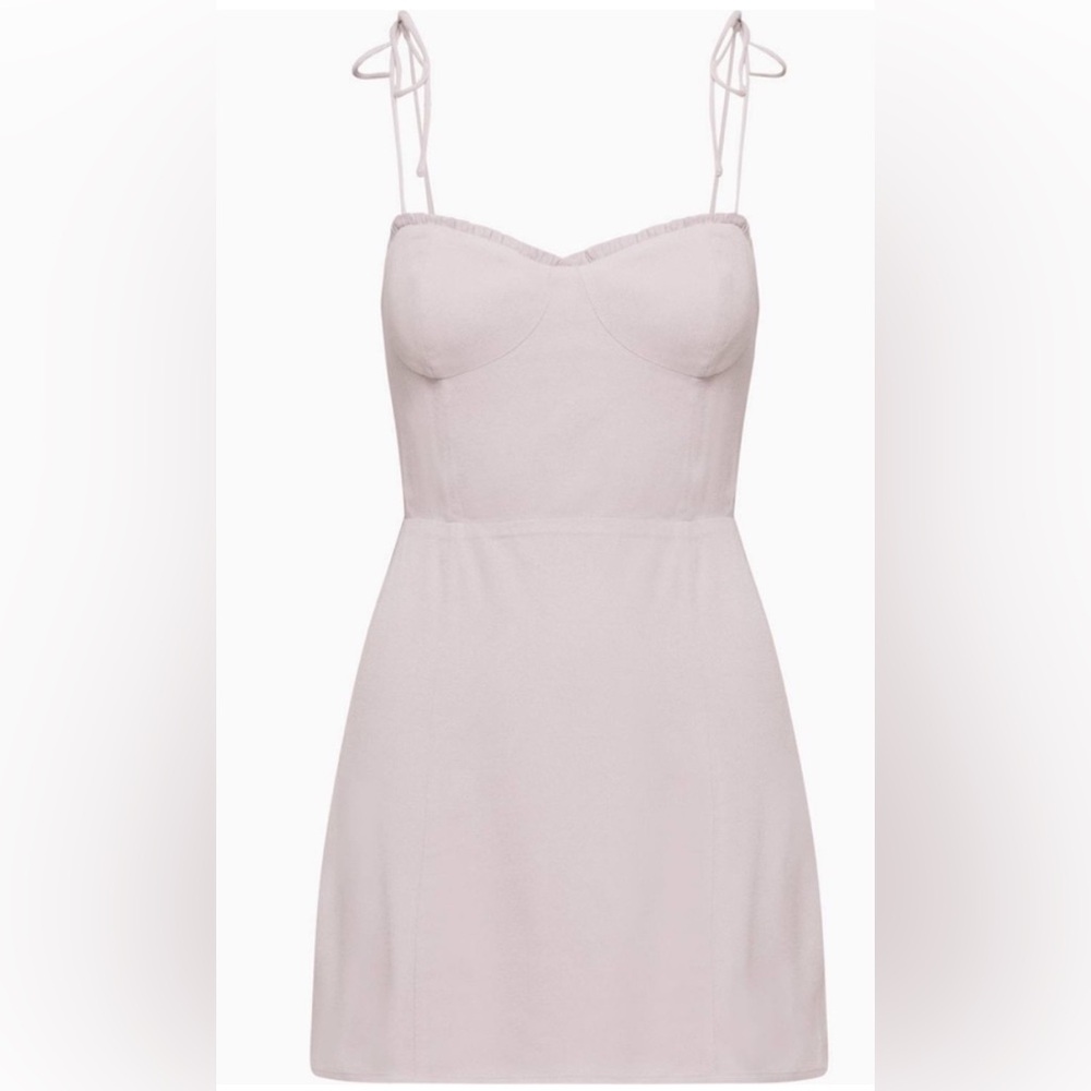 🔥 NWT Aritzia Fable Dress – Size 14 🔥
Originally $128